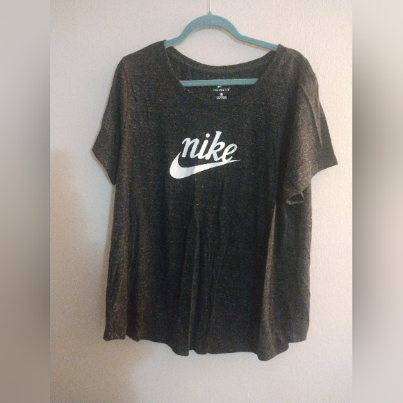 Plus size Nike tee 1x - Picture 1 of 4